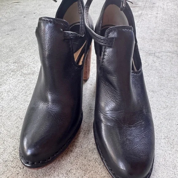 Frye Black Leather Heeled Boots - Picture 5 of 6